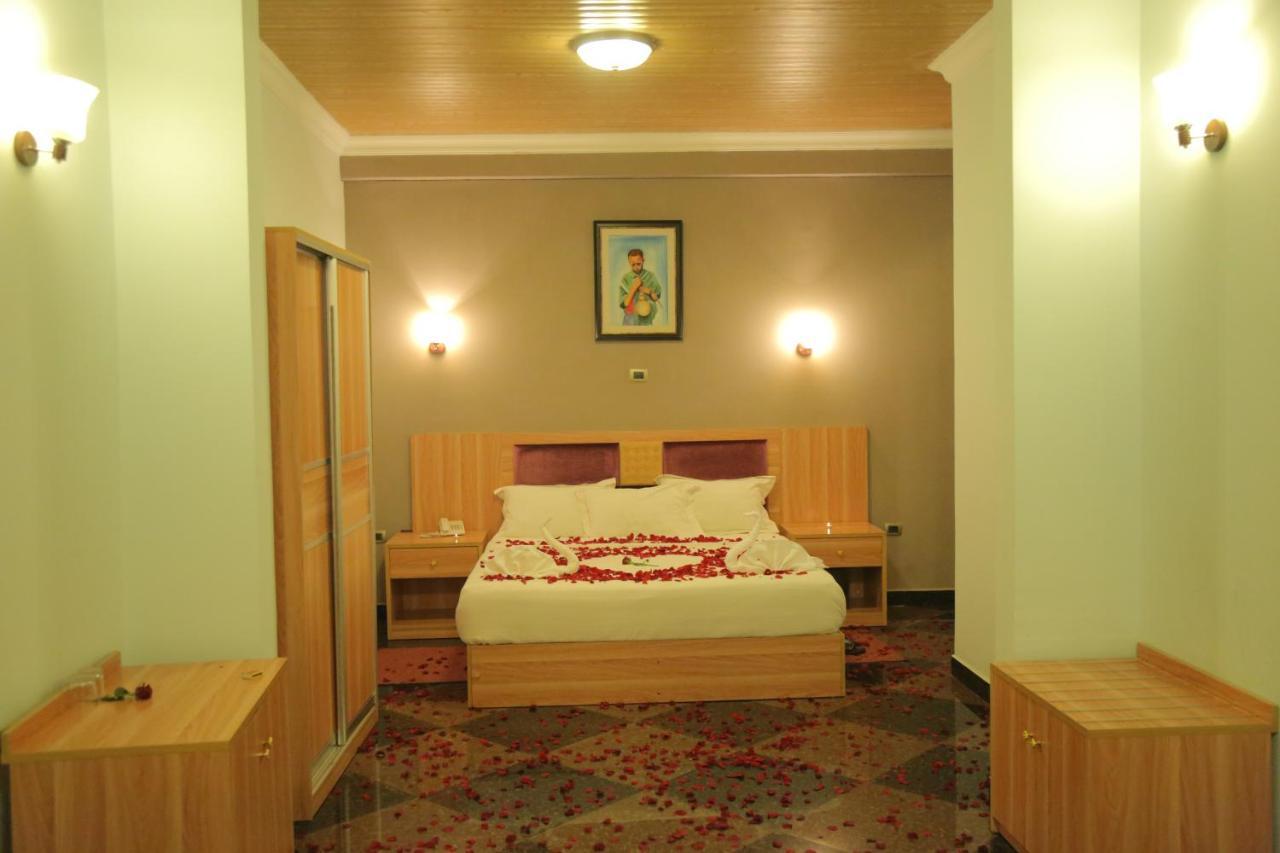 Jacaranda Hotel, Бахр-Дар Экстерьер фото